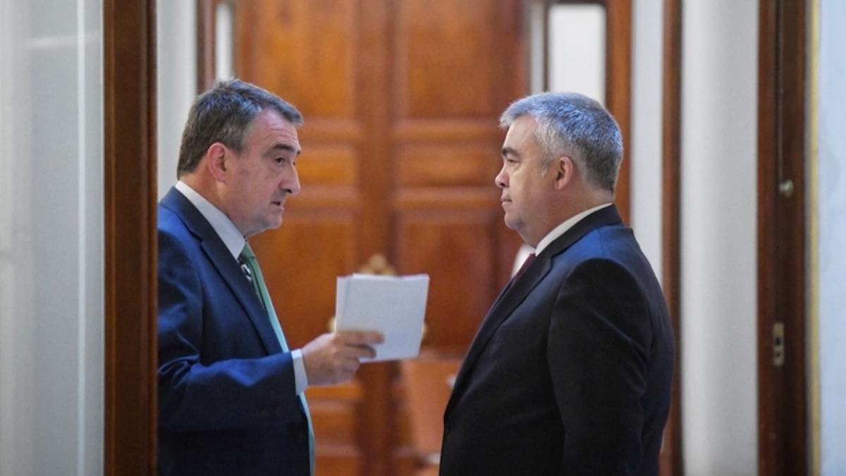 El PNV, en alerta: aparecerá vinculado a empresas pantalla de la trama Cerdán