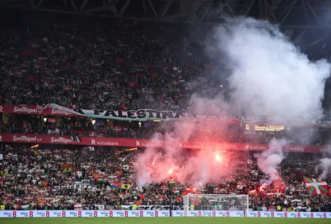 El Gobierno vasco se gastó 7.000 euros en ikurriñas para el partido de Palestina