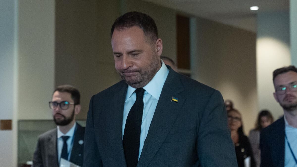 Dimite el jefe de gabinete de Zelenski tras una investigación por corrupción