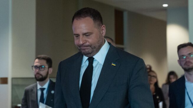 Dimite el jefe de gabinete de Zelenski tras una investigación por corrupción