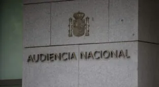 La Audiencia propone juzgar a 22 personas por defraudar 70 millones con el IVA del fuel