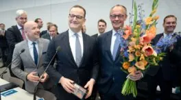 Friedrich Merz celebra su 70 cumpleaños como canciller, marido y abuelo con un paseo en avión