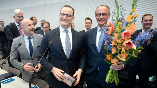 Friedrich Merz celebra su 70 cumpleaños como canciller, marido y abuelo con un paseo en avión