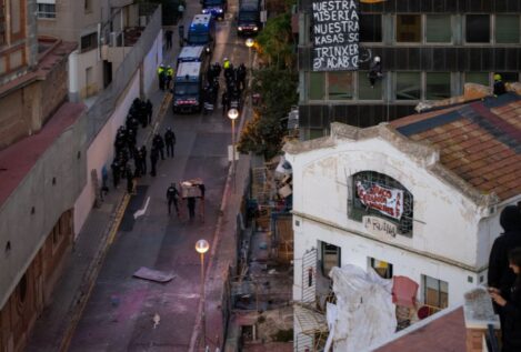 Barcelona sufre una 'okupación' de vivienda cada seis horas