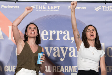 Podemos acusa a la monarquía de ser «heredera» del franquismo y seguir su «legado»