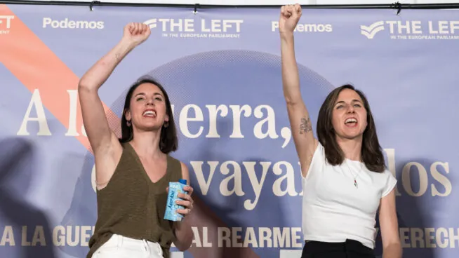 Podemos acusa a la monarquía de ser «heredera» del franquismo y seguir su «legado»