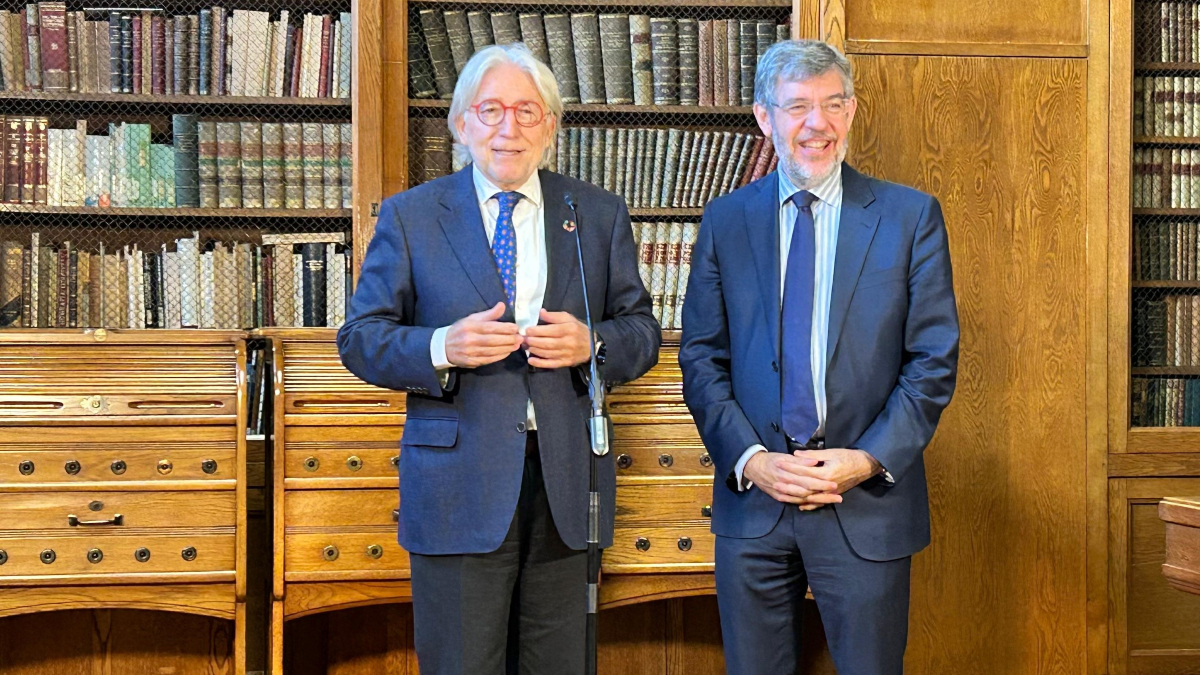 El PP afirma «coincidir en muchas ocasiones» con Junts y espera seguir haciéndolo