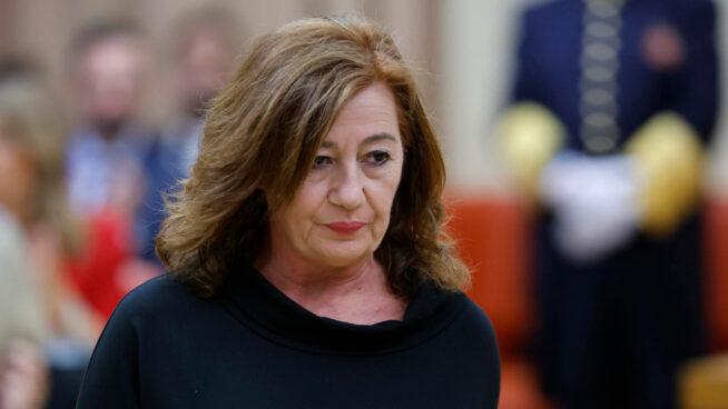 Armengol apela a la memoria colectiva para defender la democracia y la libertad