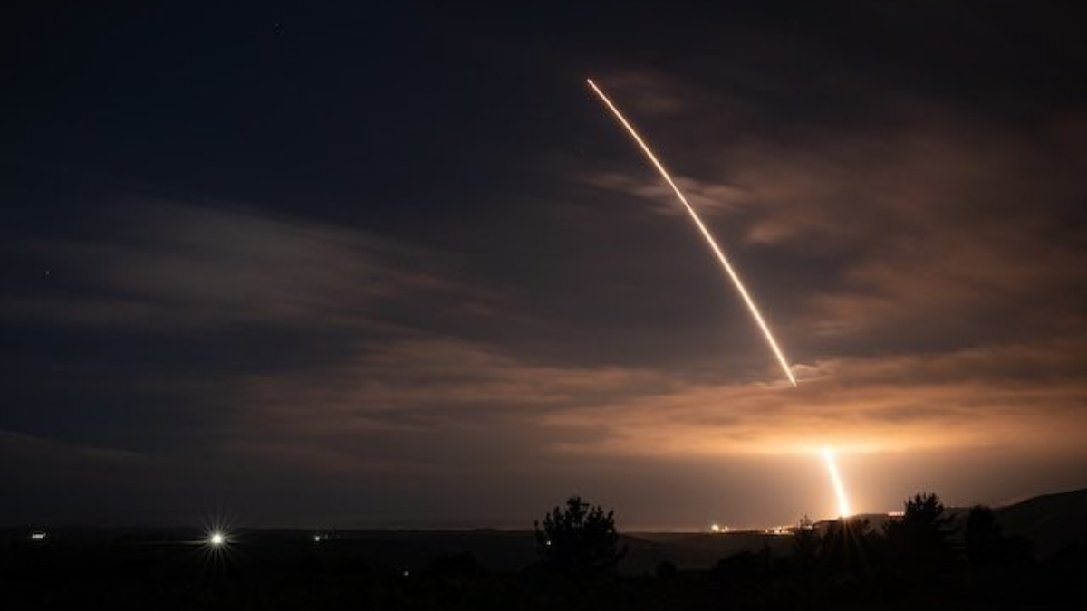 EEUU prueba un misil balístico tras el anuncio de Trump de retomar los ensayos nucleares