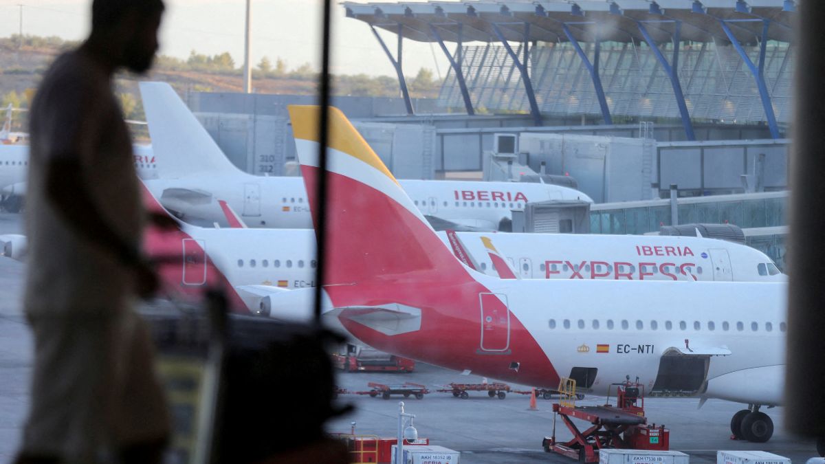 Ningún vuelo saldrá este lunes de Barajas con destino a Venezuela tras la alerta de EEUU