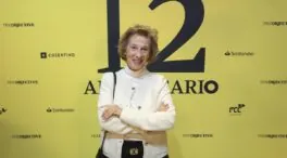 Julia susurra a su perro Argos