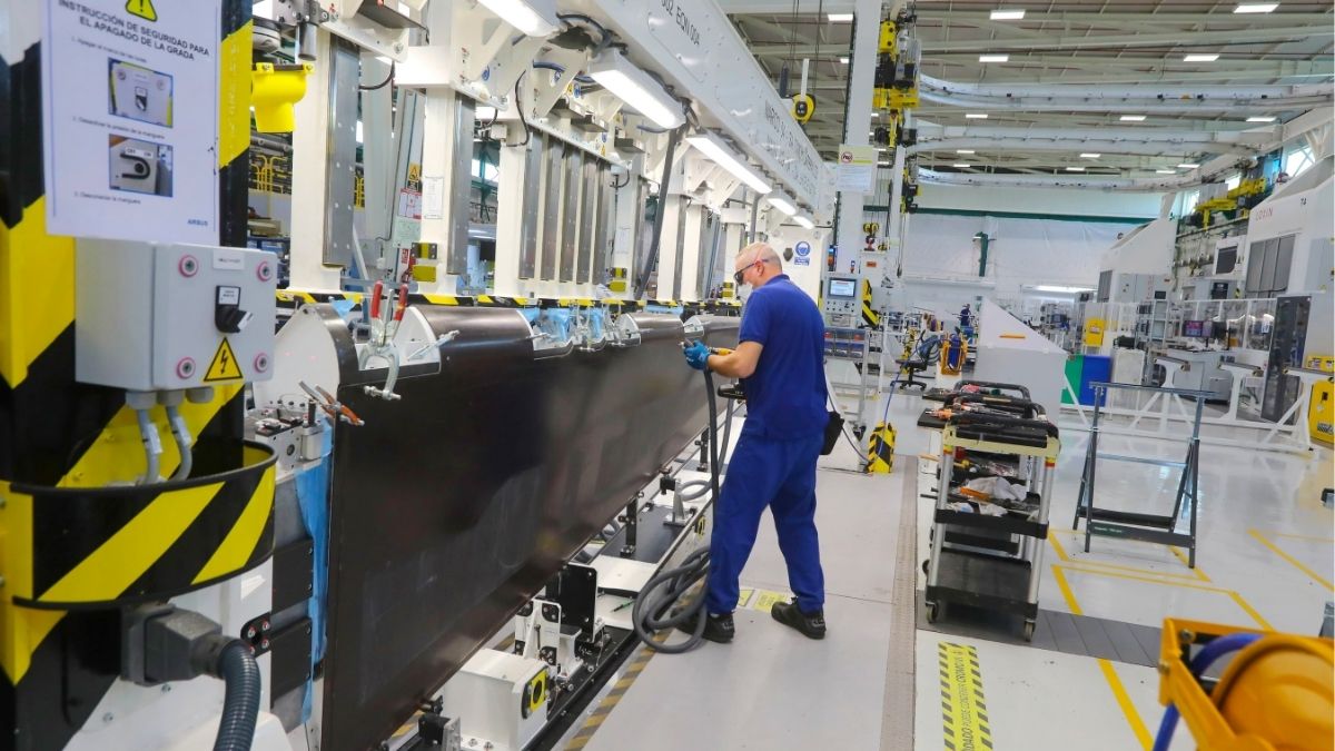 La producción industrial creció un 4,5% en septiembre sumando cuatro meses al alza