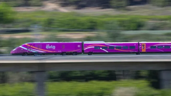 Renfe lanza billetes Avlo a siete euros para viajar entre Madrid y ocho ciudades
