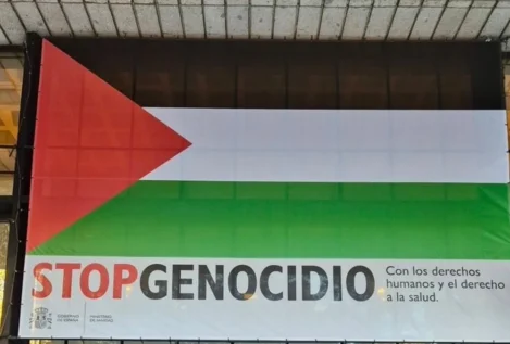 Sanidad se gastó 1.700 euros en la polémica lona a favor de Gaza durante la huelga médica