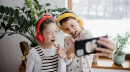 Internet, móvil y televisión: el modelo que se impone en los hogares españoles