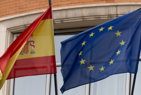 Bruselas mejora las previsiones de PIB y déficit de España para 2025 y 2026