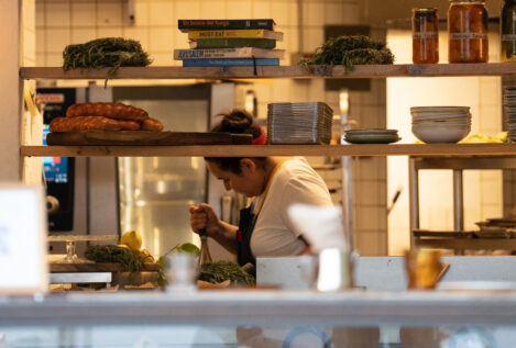 La producción del sector servicios subió un 5,2% en septiembre y sumó 15 meses de alzas