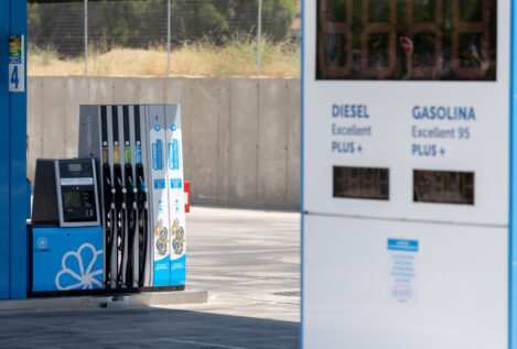 La OCU descarta diferencias de calidad entre las gasolineras más baratas y grandes cadenas