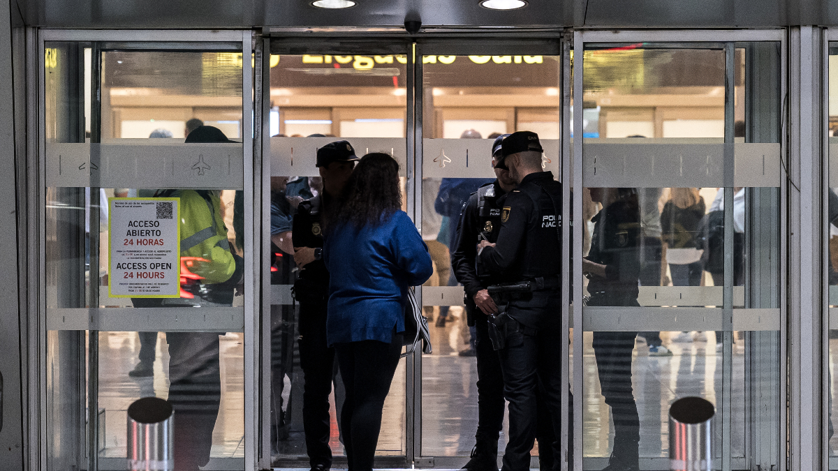 Desarticulada una red que introducía droga en el aeropuerto de Barajas con 16 detenidos