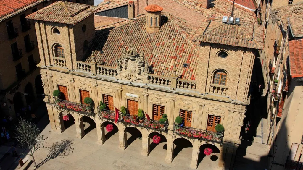 Fachada del Ayuntamiento de Viana. Ayuntamiento de Viana