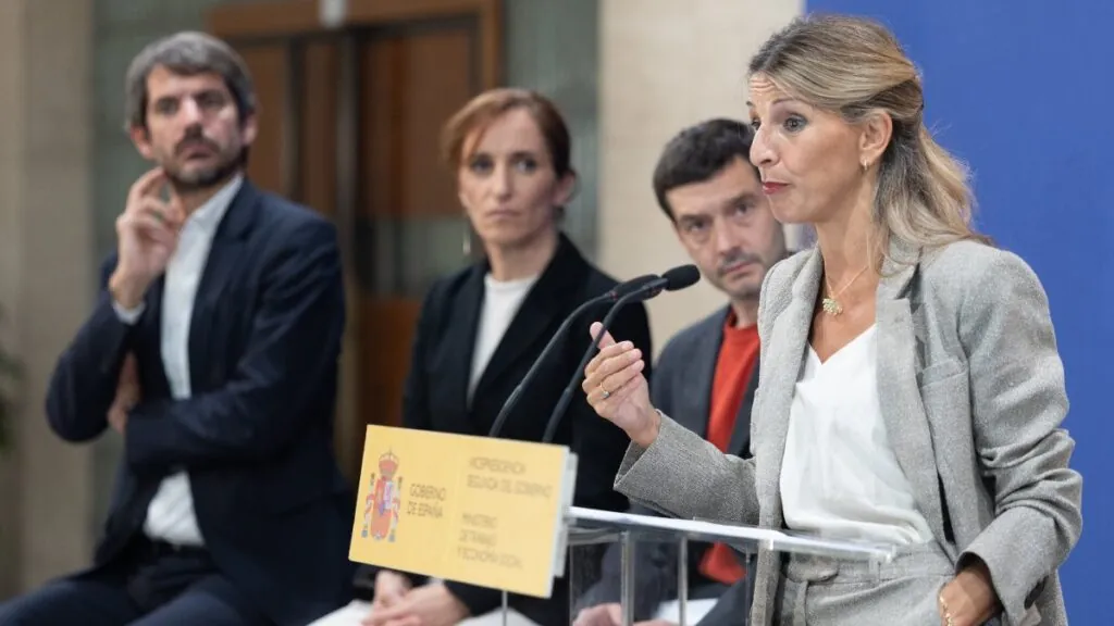 Yolanda Díaz con los ministros Mónica García, Pablo Bustinduy y Ernest Urtasun