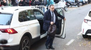 El juez del Supremo manda a Ábalos y Koldo a prisión preventiva por riesgo «extremo» de fuga