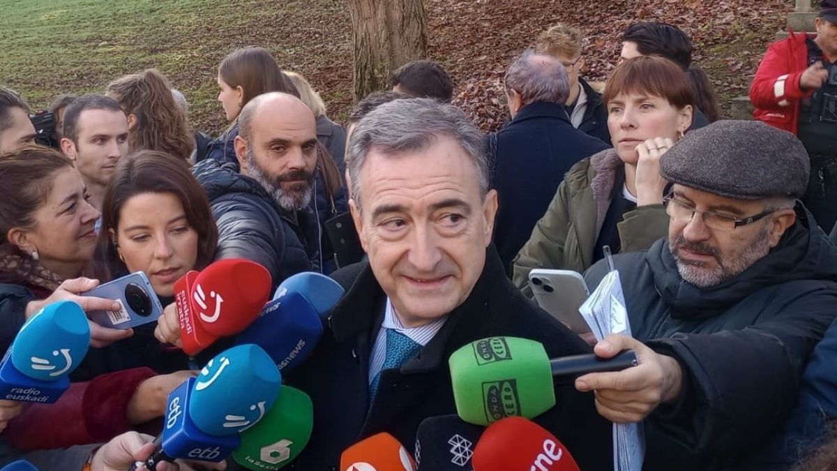 Aitor Esteban cree que «las costuras del Estado se están tensando e incluso rompiendo»