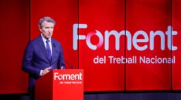 Feijóo promete a los empresarios catalanes elecciones si Junts apoya una moción de censura