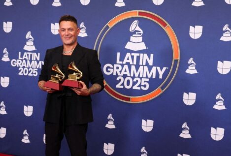 Bad Bunny triunfa y Alejandro Sanz sorprende con la grabación del año en los Latin Grammy