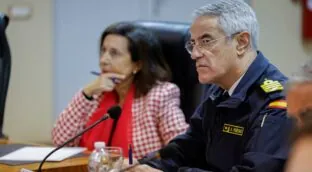 Robles cronifica la anomalía de que la Armada no tenga un general médico en su cúpula