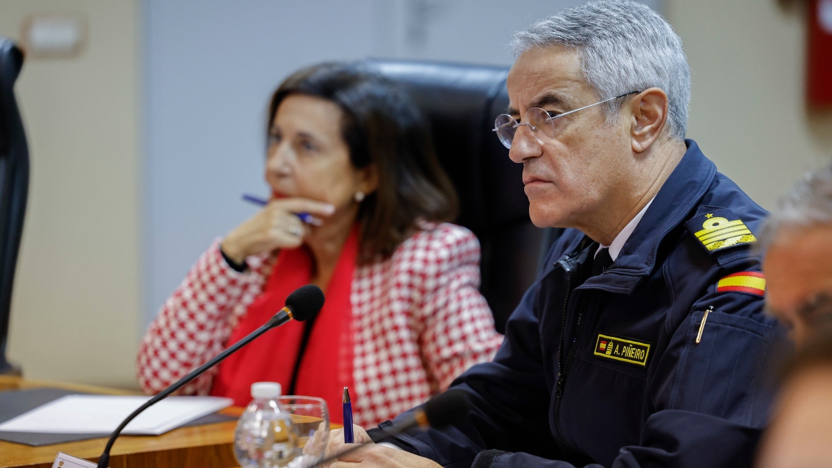 Robles cronifica la anomalía de que la Armada no tenga un general médico en su cúpula