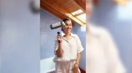 Ana Bastos, arquitecta, explica cómo reformó su baño en dos días y sin albañiles