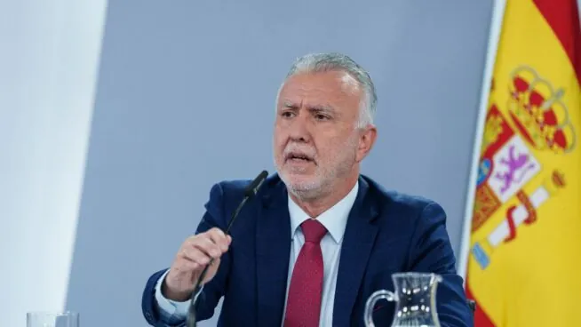 El Gobierno plantea «actualizar» la Constitución para evitar manifestaciones fascistas