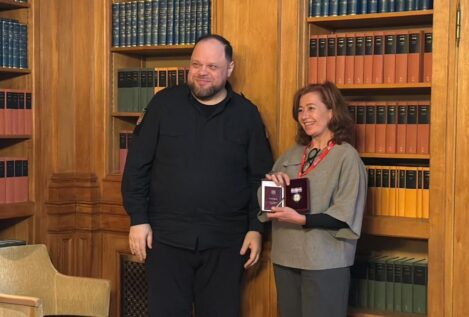 Armengol recibe la Orden de la Princesa Olga por «su defensa de la dignidad» en Ucrania