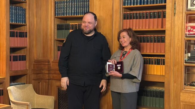 Armengol recibe la Orden de la Princesa Olga por «su defensa de la dignidad» en Ucrania