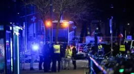 Un autobús arrolla a numerosos peatones y deja varios muertos en Estocolmo