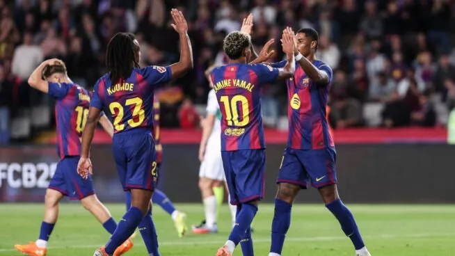 El Barça acierta más que el Elche y pasa página de la derrota del Clásico