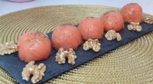 Bombones de salmón ahumado: el aperitivo cremoso que se come como si fueran pipas