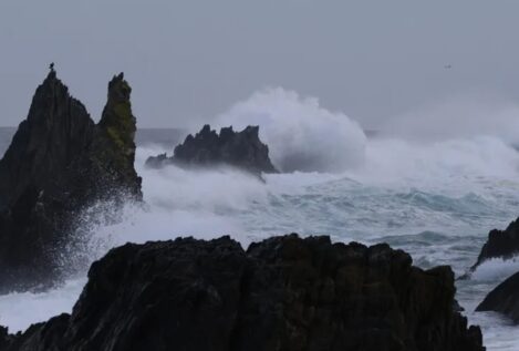 La borrasca Claudia provoca el cierre de dos puertos en Fuerteventura