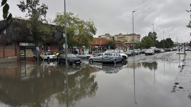 Las lluvias anegan numerosas zonas de Cáceres y obligan a cerrar sus parques
