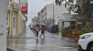 Aviso rojo en Tenerife por lluvias torrenciales: el Cabildo pide la intervención de la UME