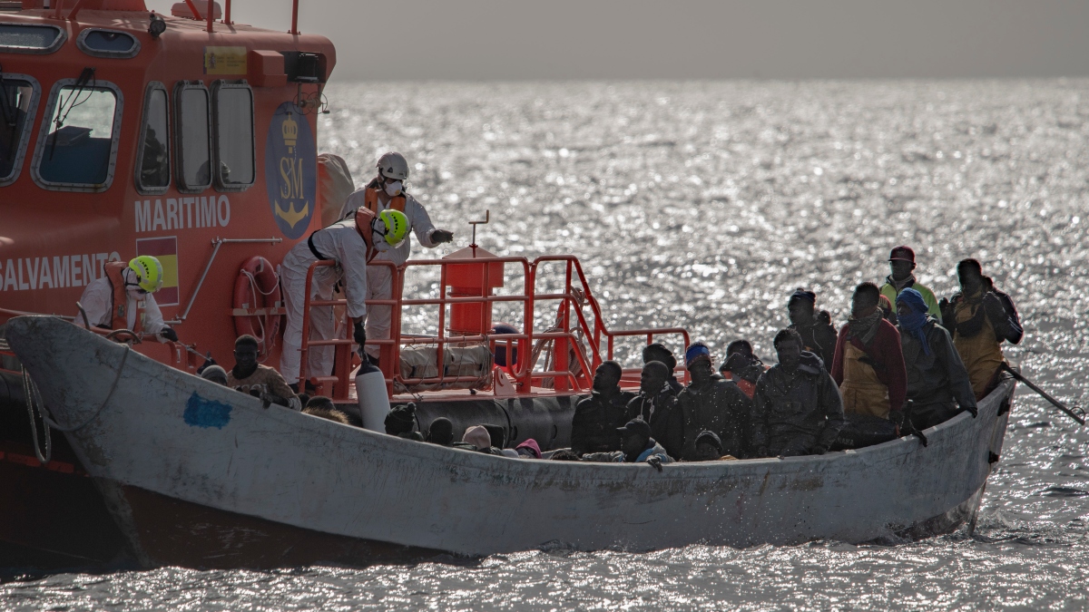 Cuatro muertos en un cayuco con más de 70 inmigrantes que se quedó sin víveres