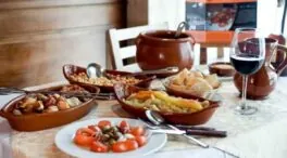 Cocido maragato: el tradicional plato de León que se sirve en orden invertido