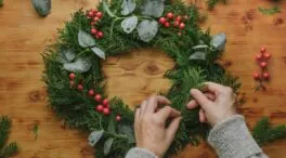 Cómo hacer una corona de adviento artesanal para la puerta de casa