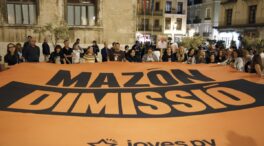 Compromís despliega una gran pancarta de «Mazón dimisión» frente a la Generalitat