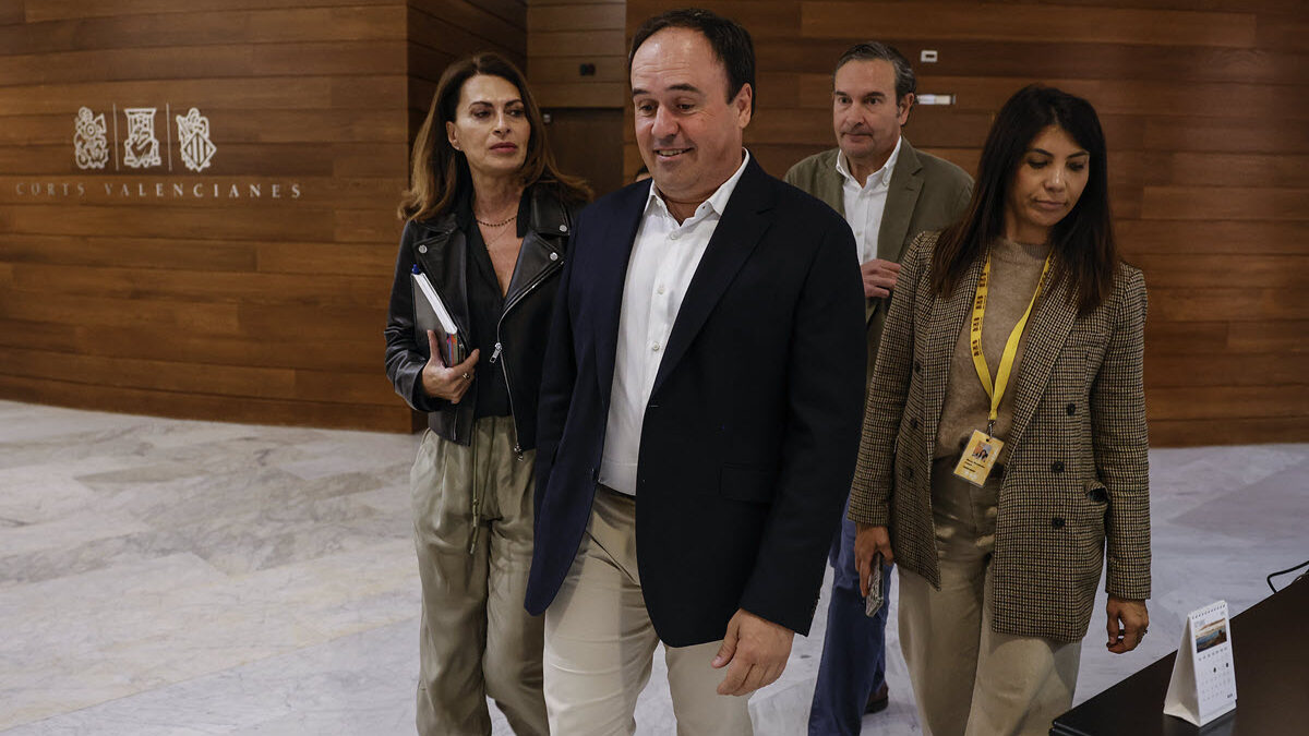 PP y Vox sellan la investidura de Pérez Llorca pese a las diferencias en la cuestión lingüística