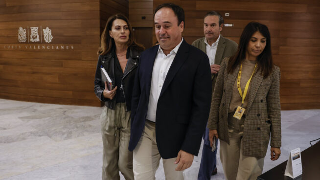 PP y Vox sellan la investidura de Pérez Llorca pese a las diferencias en la cuestión lingüística