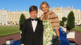 La infancia de Alexander, hijo de Corina Larsen, en El Pardo: barbacoas y muy unido al Emérito