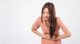 Una bióloga aconseja: «Para curar el SIBO hay que desayunar a las nueve y cenar a las cuatro»