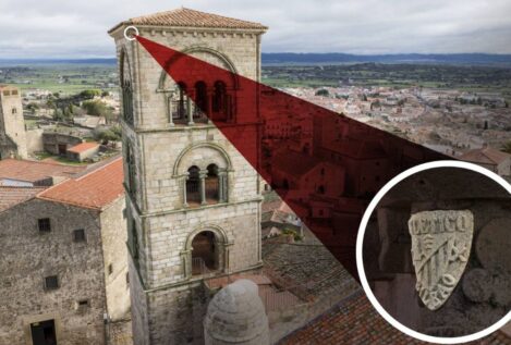 El curioso motivo por el que una iglesia de Trujillo tiene el escudo del Athletic Club